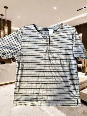 Erika & Co. Women's Striped Short Sleeve Top
